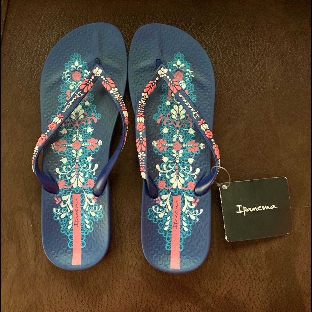NEW Ipanema Floral Flip-Flops